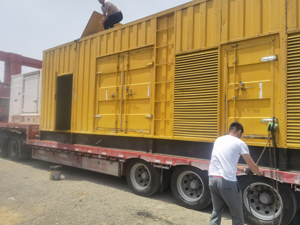 洪湖除了负载情况和发动机维护,还有哪些因素会影响 200kw 柴油发电机的油耗?