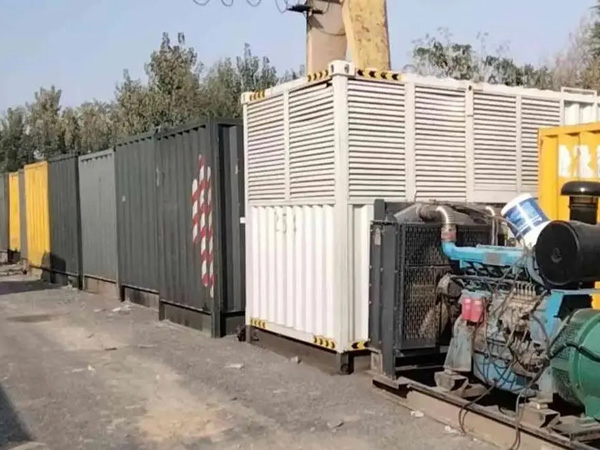 洪湖200KW柴油发电机机组每小时油耗是多少？